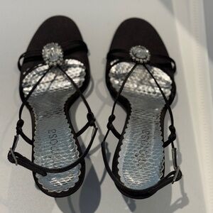 Mimosa strap Heels with crystal accent size 39.5